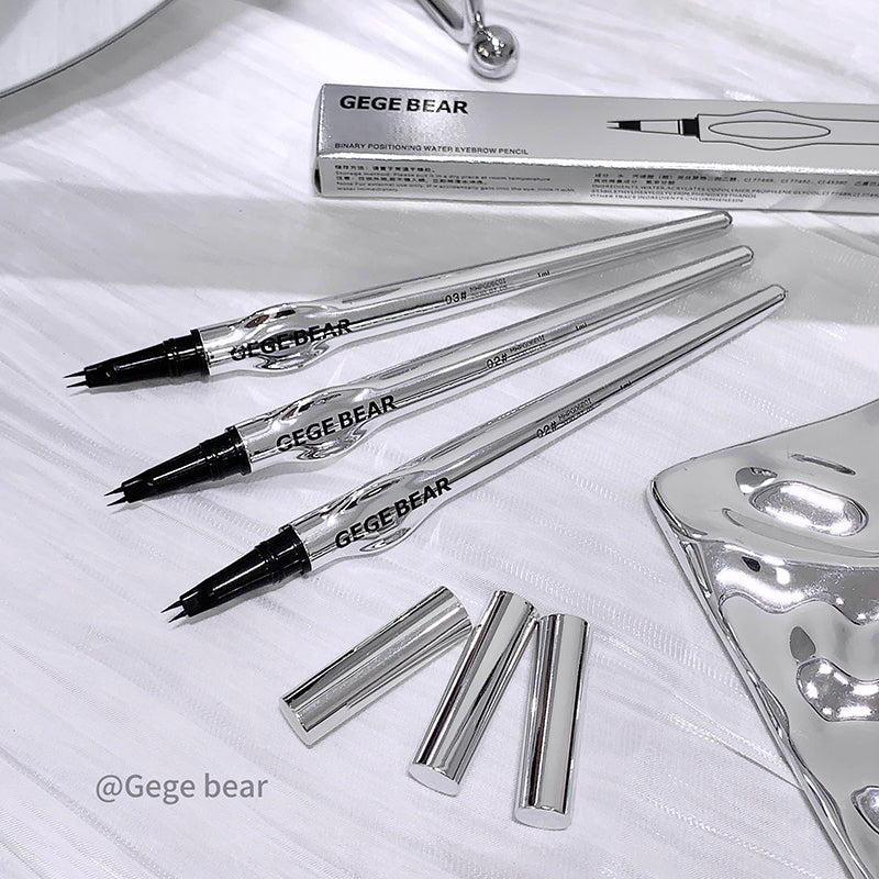 GEGE BEAR makeup brushes and packaging on a white surface