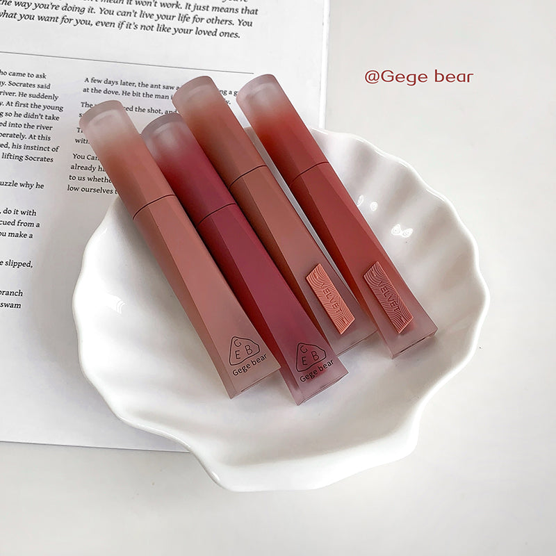 Gege Bear Velvet High-Fixing Lip Glaze