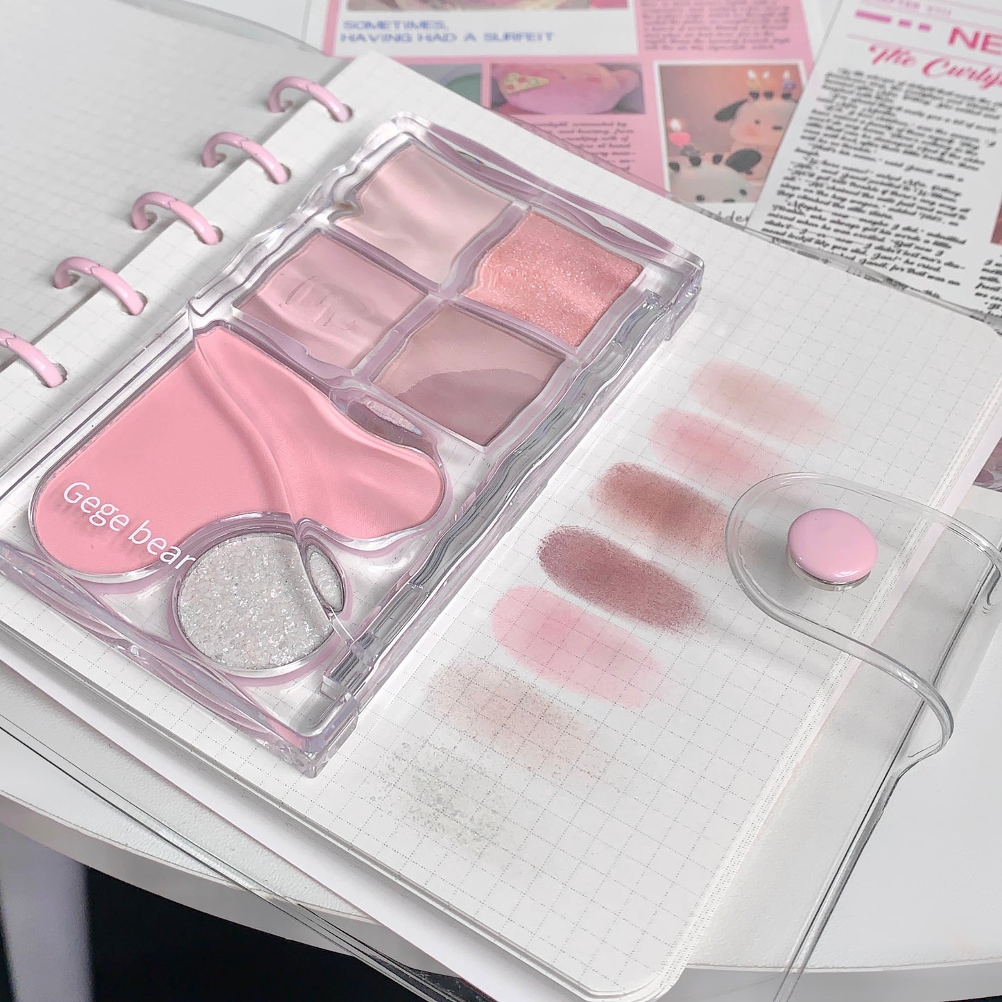 Gege Bear Light & Shadow Integrated Eye Palette