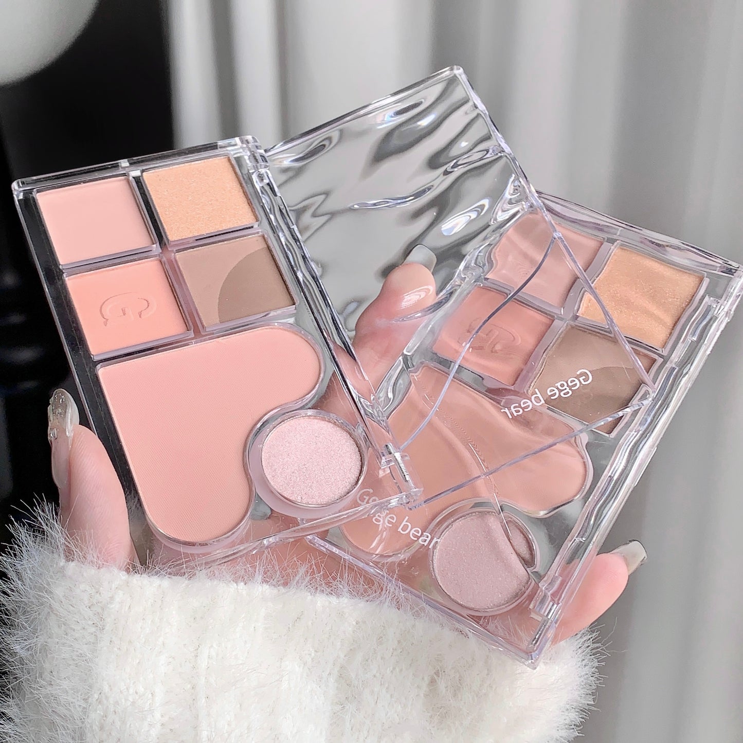 Gege Bear Light & Shadow Integrated Eye Palette