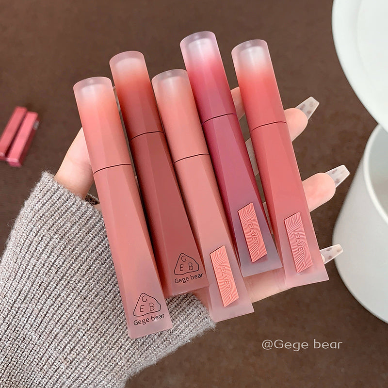 Gege Bear Velvet High-Fixing Lip Glaze