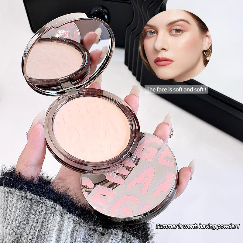 Compact powder with a mirror held by a hand, next to a close-up of a woman's face with text overlay.