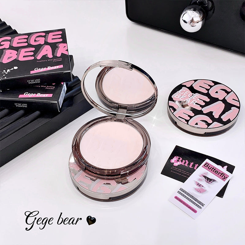 Makeup compact with open lid, packaging, and accessories on a white surface with 'Gege Bear' branding.
